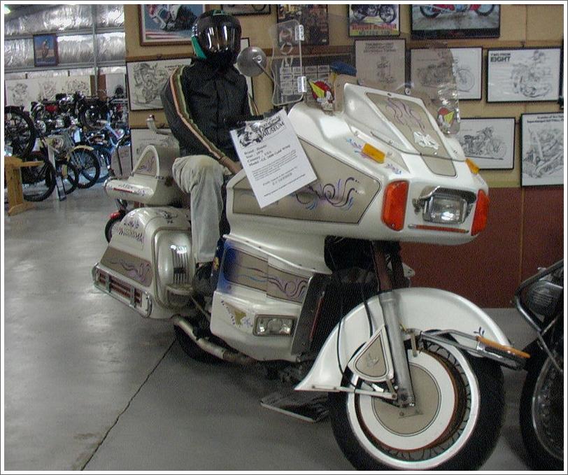 Honda-Goldwing-GL1000-Custom.jpg