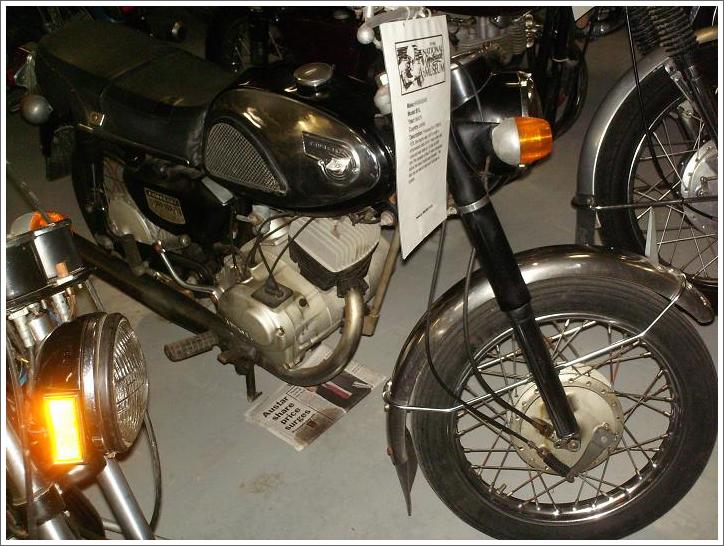 Kawasaki-1965-76-B1L-125cc-nmma-15.jpg