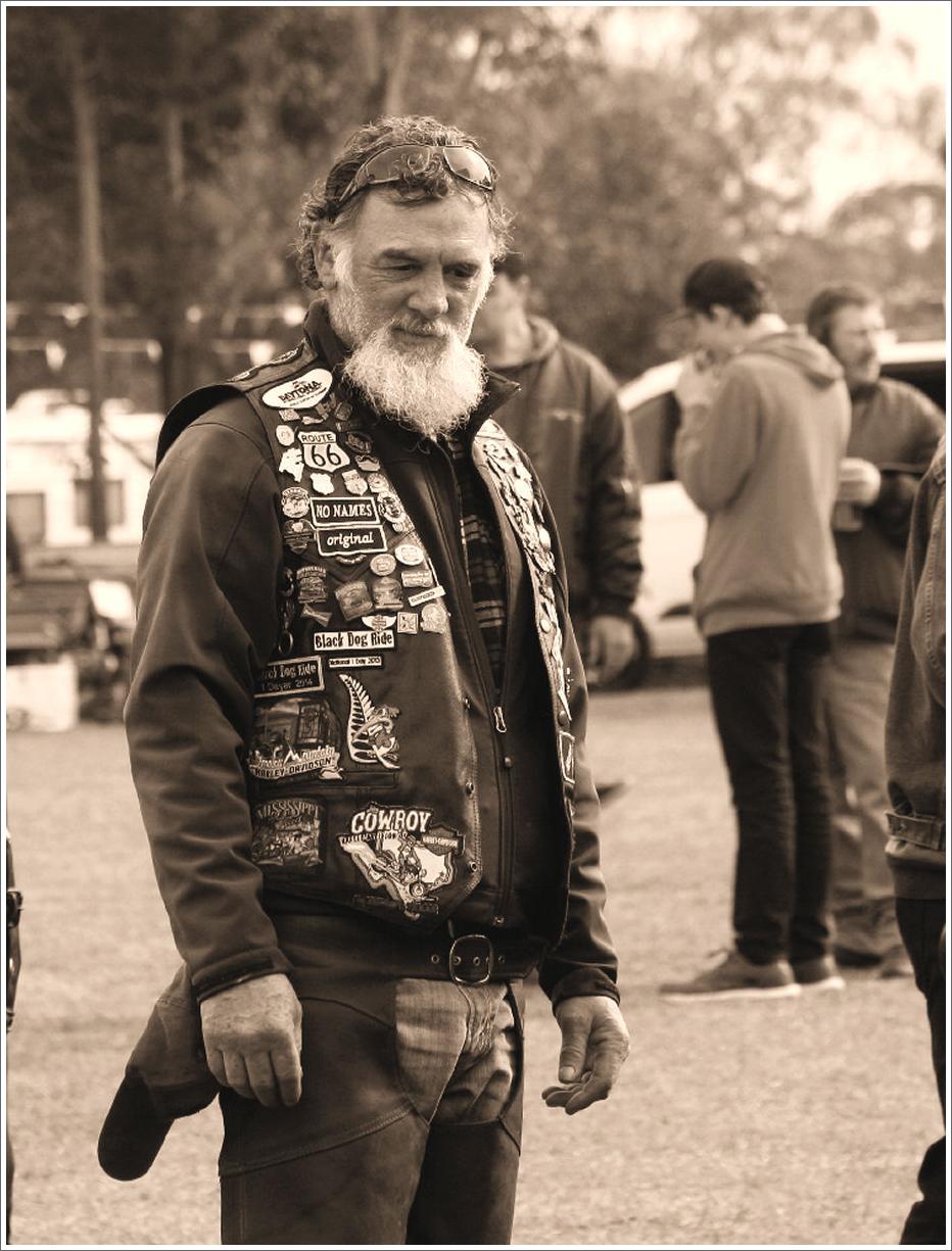 Nabiac-SwapMeet-2015-13-John-Wilson-Sepia.jpg