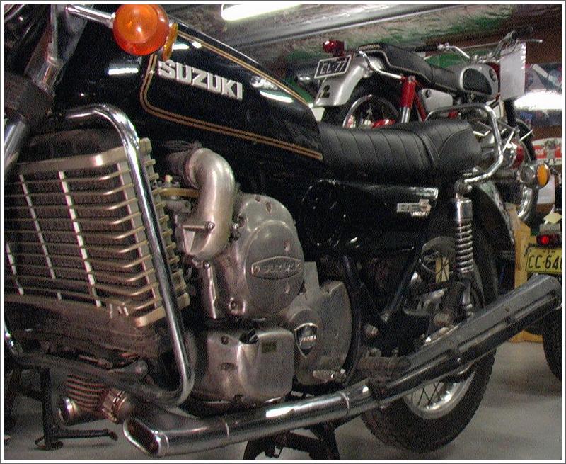 Suzuki-RE5.jpg