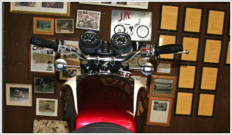 Triumph-Trident-T160.jpg